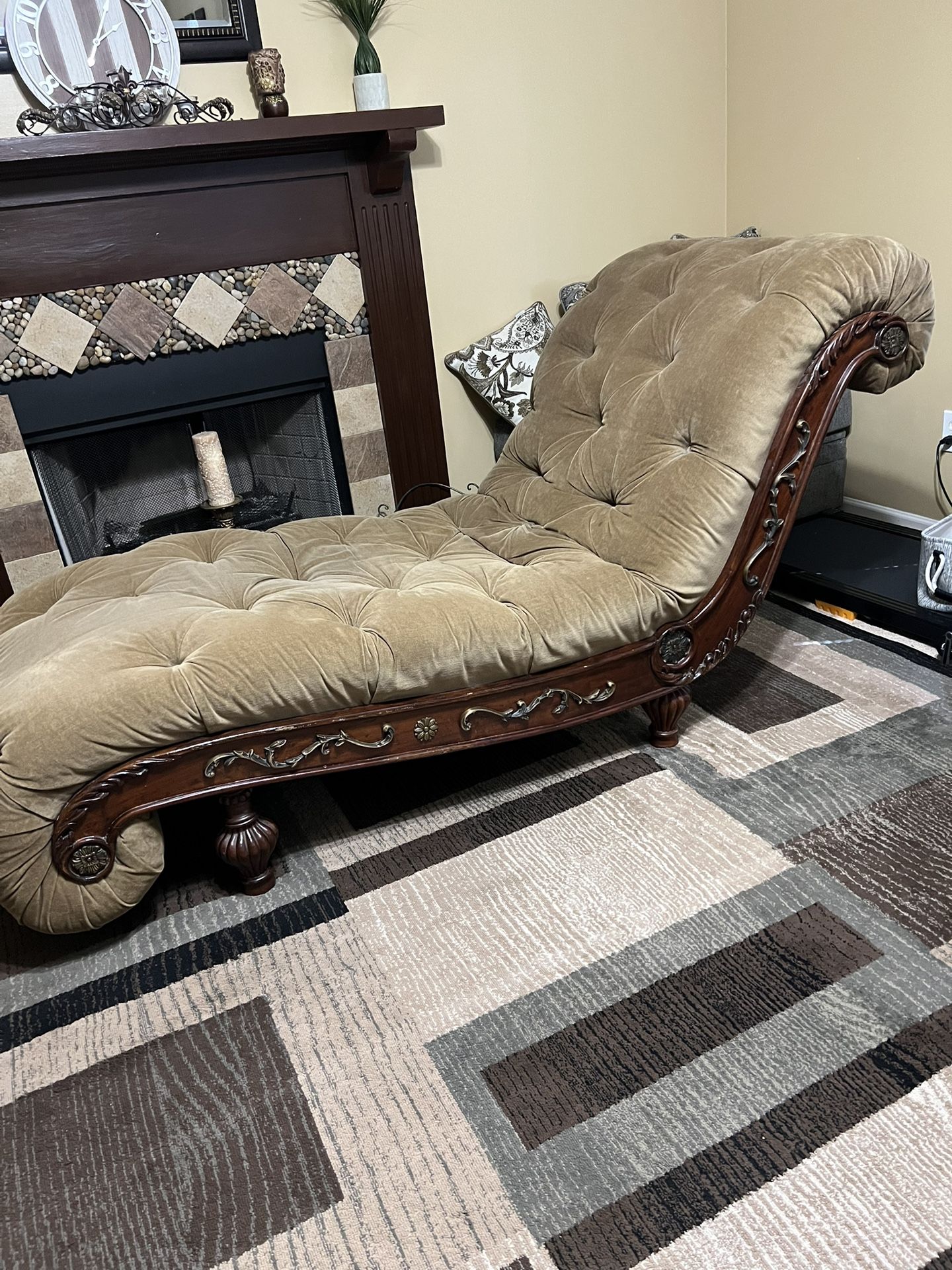 Chaise Lounge Chair