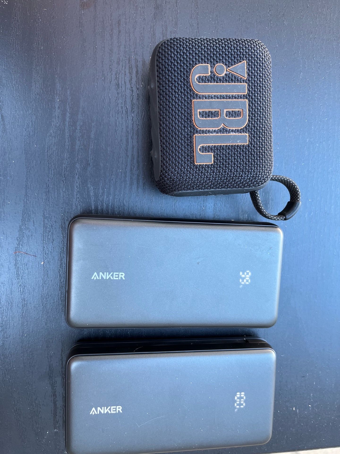 Speaker + portable battery combo !