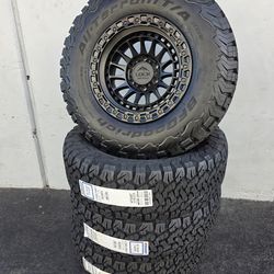17" LOCK Mojave rims w/ 33" BfGoodrich Ko2 tires