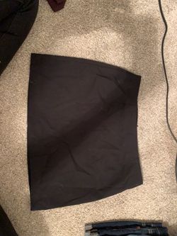 Black guess skirt