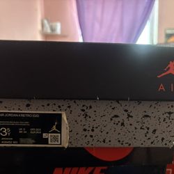 Jordan 4s fire Red 
