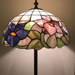 Antique Tiffany Style Lamp 
