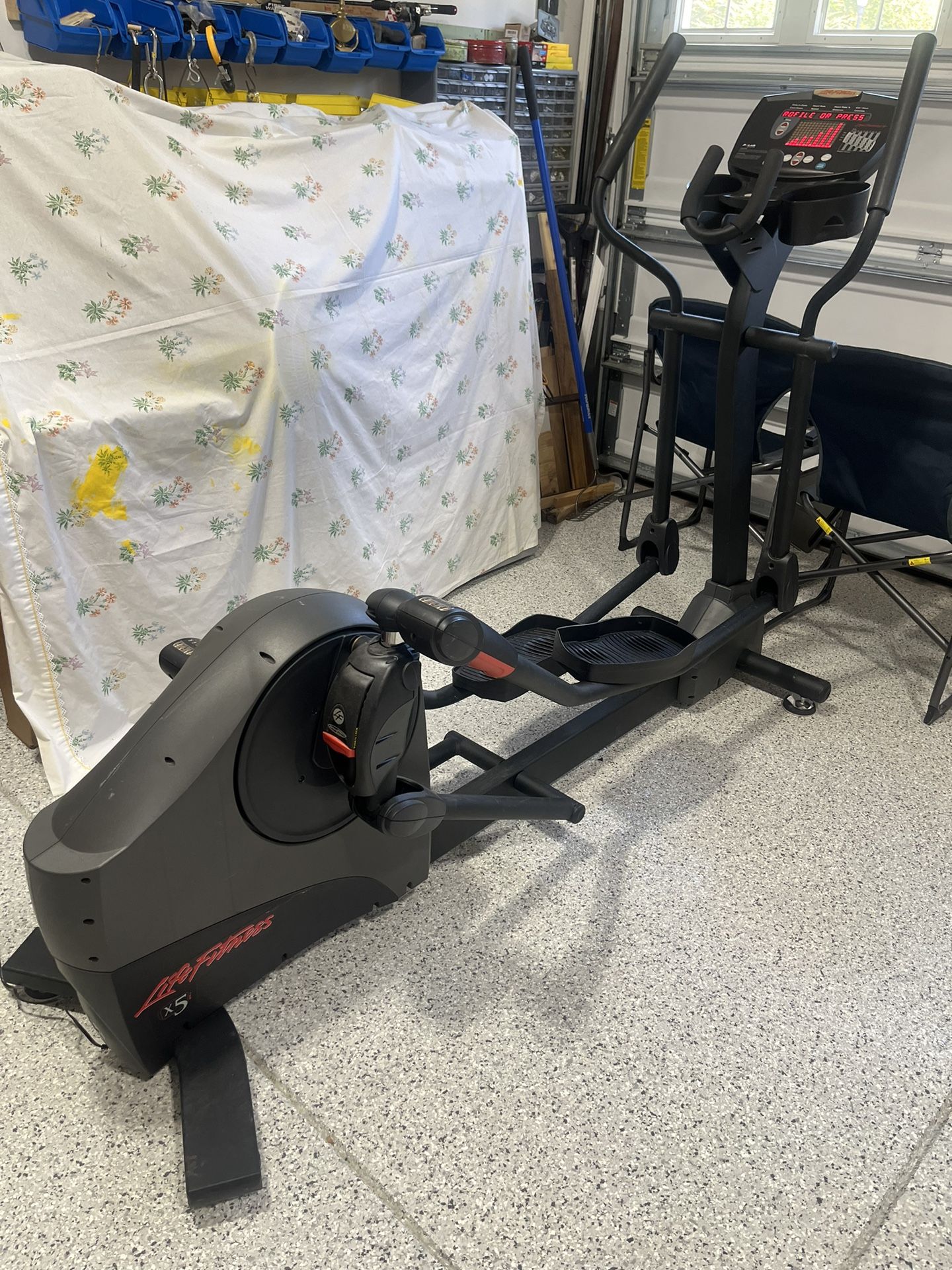 Elliptical - Life Fitness x5i