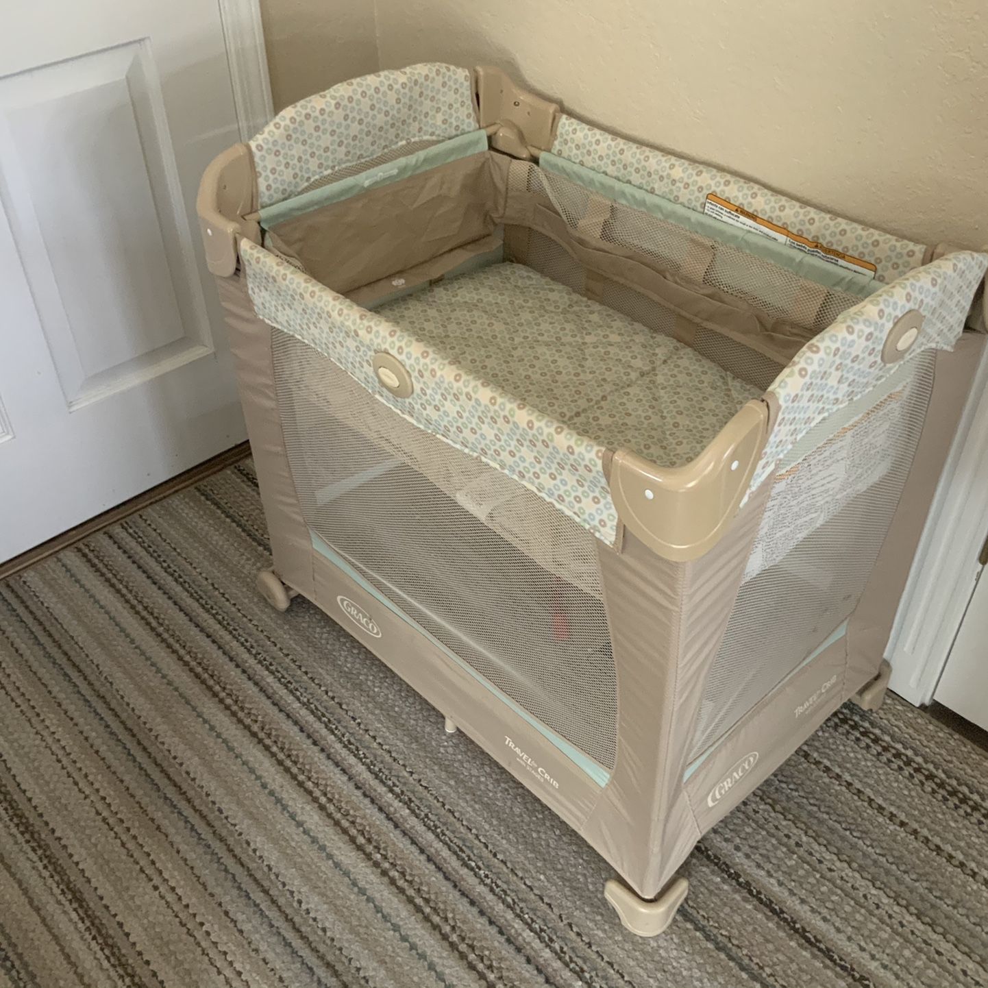 Travel Crib With Stages - Graco