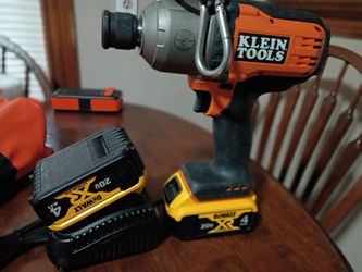 Impact drill. Klein  m. Bat 20716