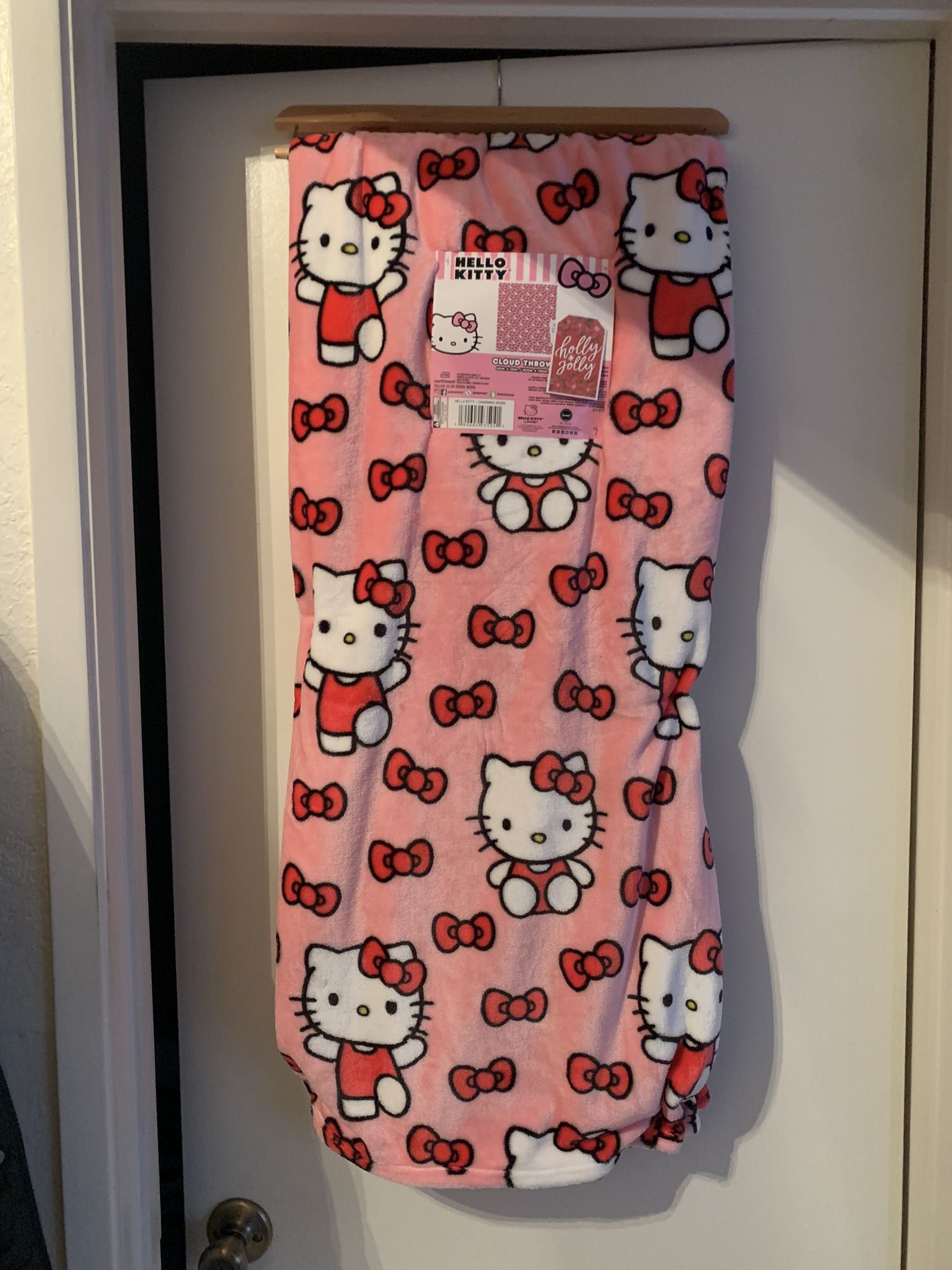 Hello Kitty Pink With Red Bows Cloud Blanket