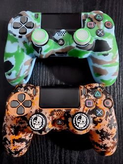 Custom PS4 Controllers