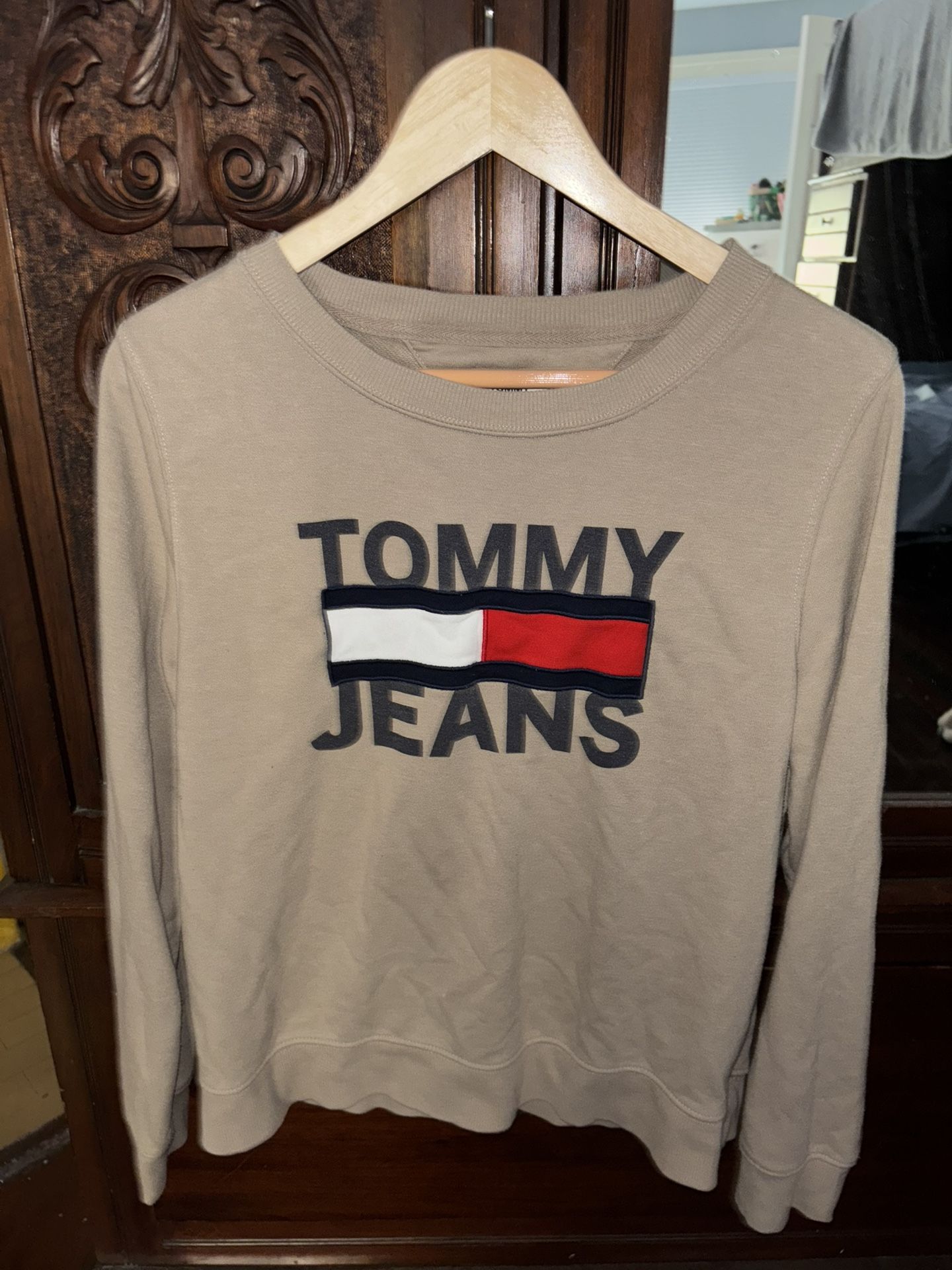 Tommy Women’s Medium Sweatshirt