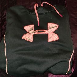 Woman's size 2X although fits very small fits more like an extra large