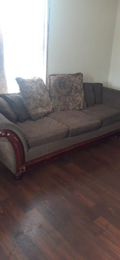 ASHLEY FURNITURE COUCH** MOCHA BROWN ** LIGHTLY USED**REVERSIBLE**NEED GONE MAKE OFFER TODAY
