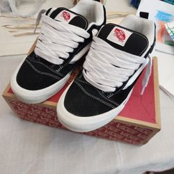 Barely Used Vans New School – Brand New Look + Box