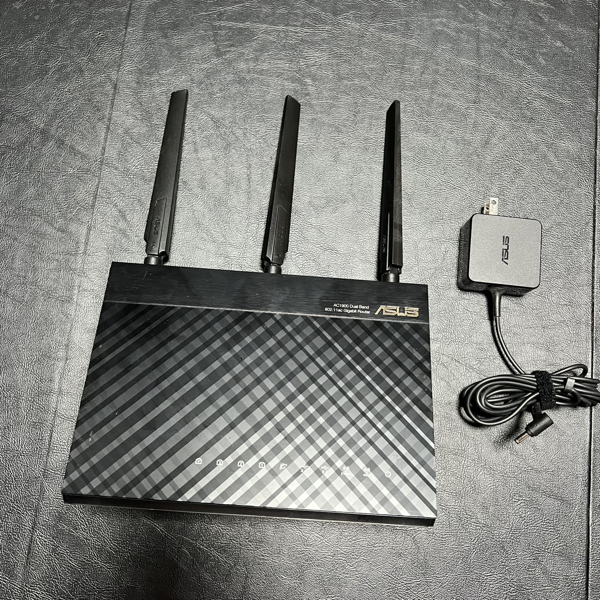 ASUS AC1900 Dual Band Gigabit Internet Wi-Fi Router