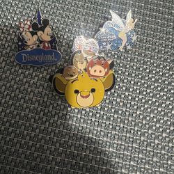 Random Disney Pins 