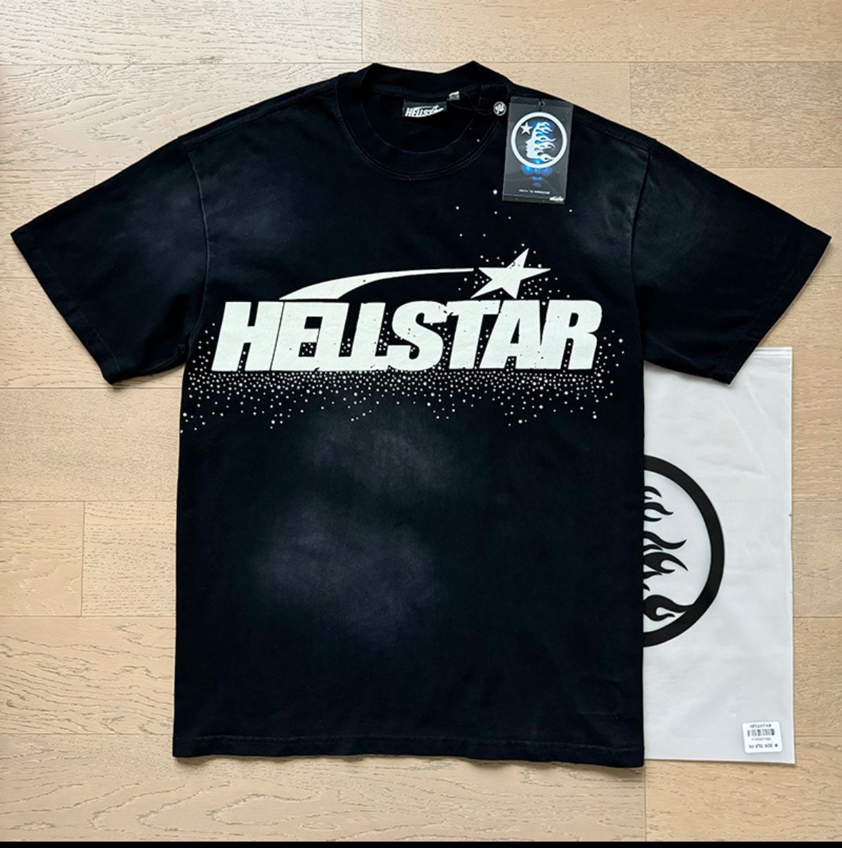 New Authentic Hellstar Classic Glitter Logo T-Shirt Size Medium