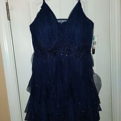 9 / 10 formal dress short