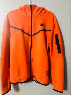 Nike Tech