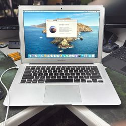 13 In MacBook Air 2012, 4gb Ram 120gb SSD