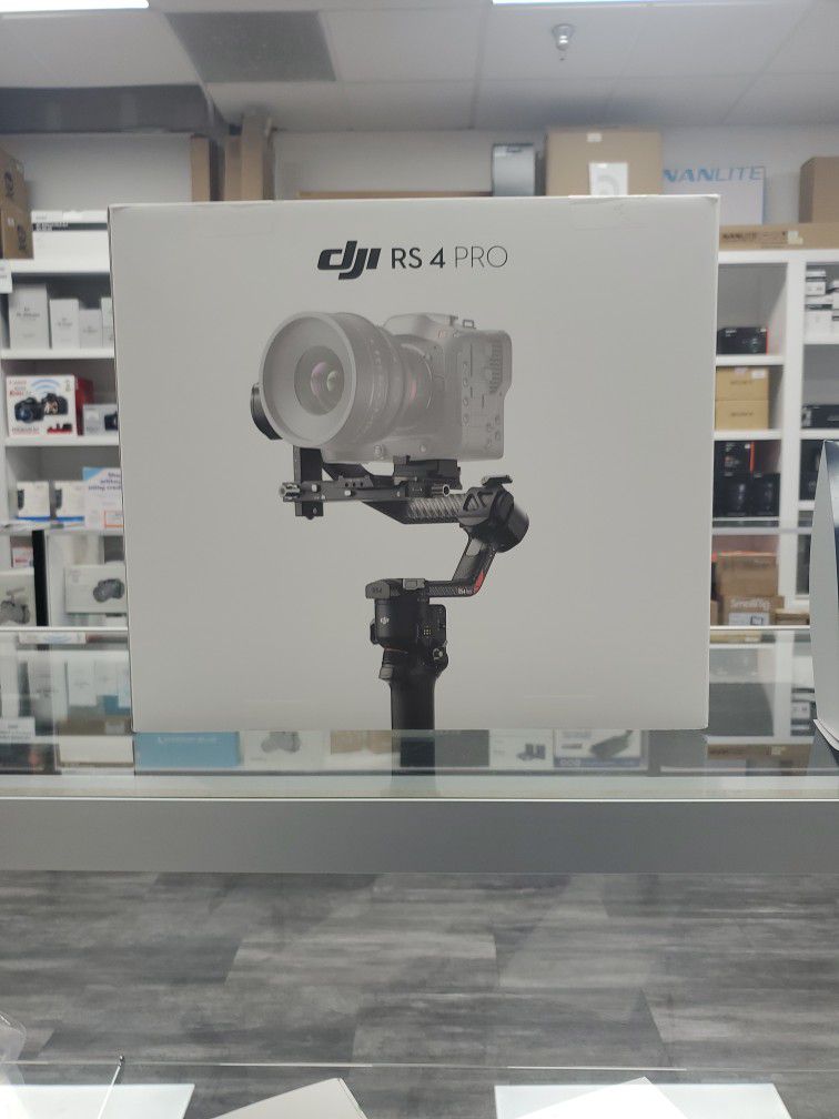 DJI RS 4 Pro Camera Stabilizer