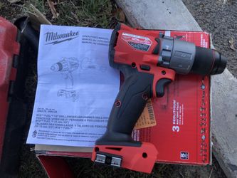 Milwaukee m18 fuel 1/2 inch drill/hammer driver new p-21