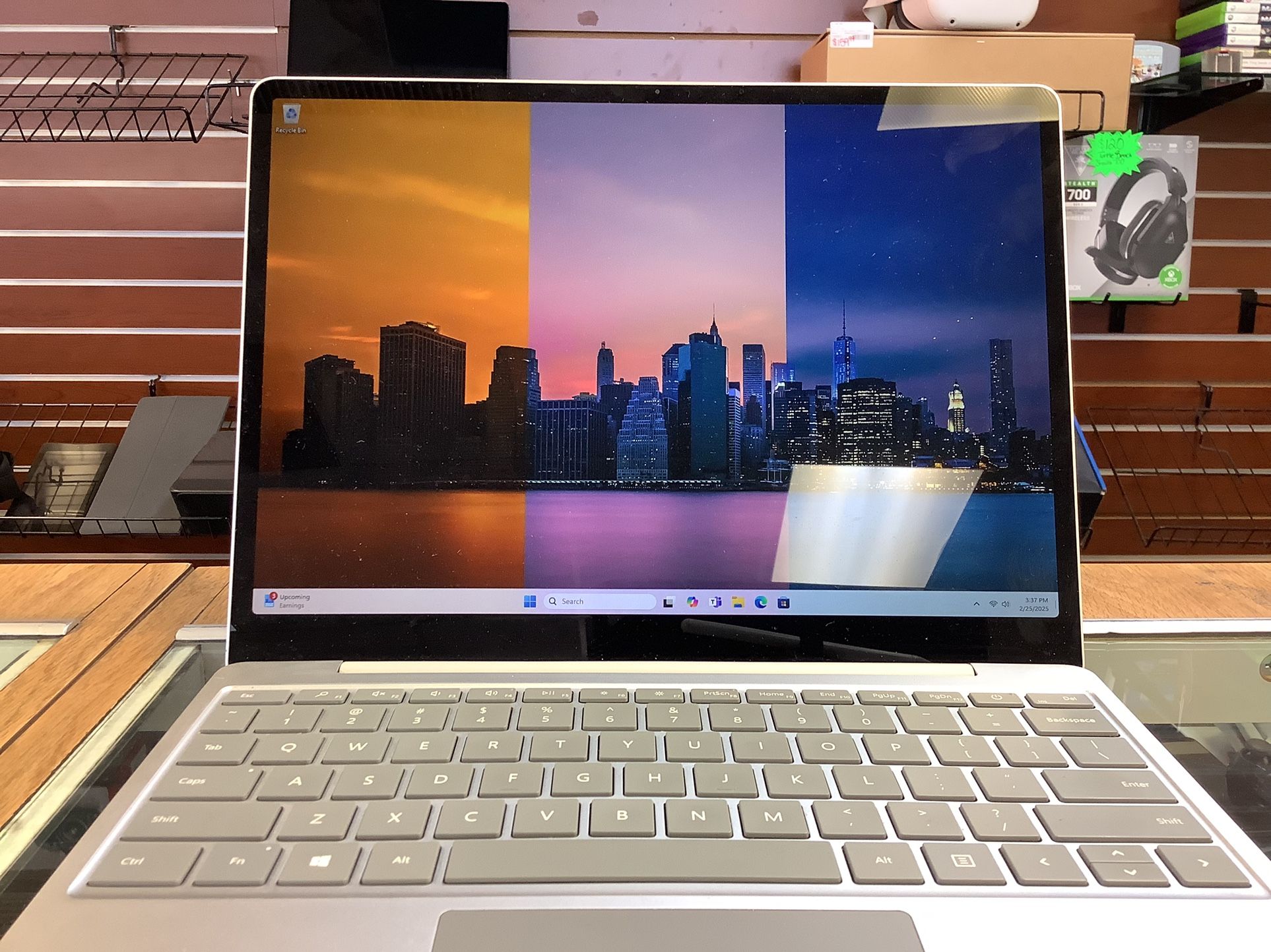Microsoft Surface Touchscreen Laptop
