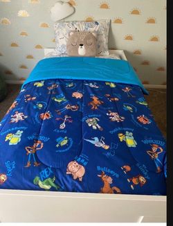 Twin bed with drawers
