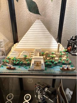 Lego Pyramid of Giza 21058