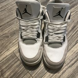 Air Jordan 4