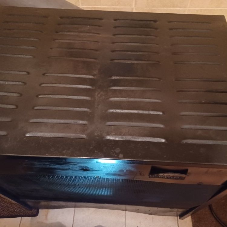 R 76 Shenandoah Wood Stove 36×24 for Sale in Supply, VA - OfferUp