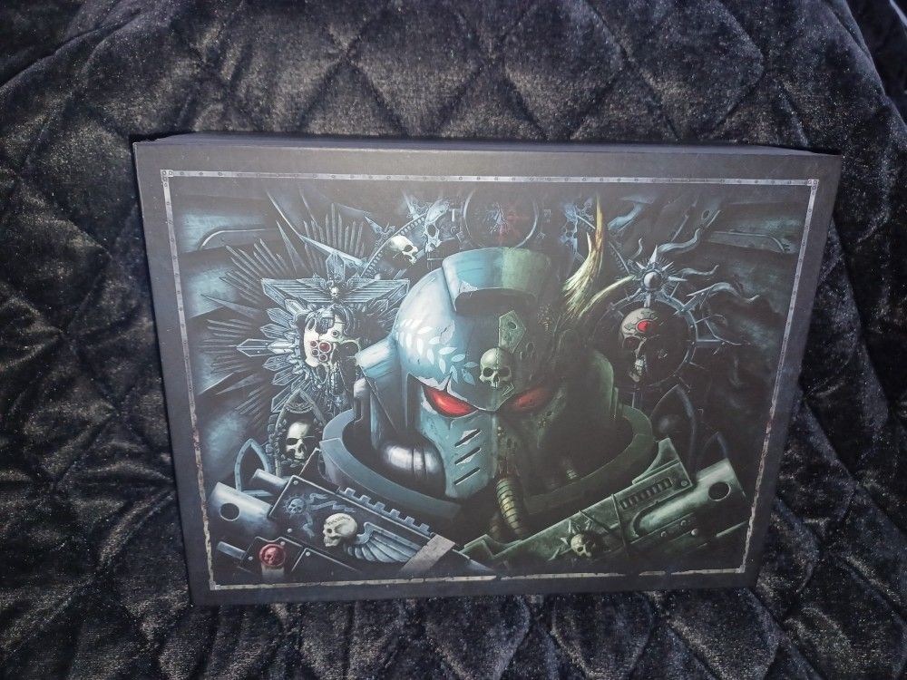 Warhammer 40k 8th Edition Limited Edition Rulebook Collector's Box- Mint Condition