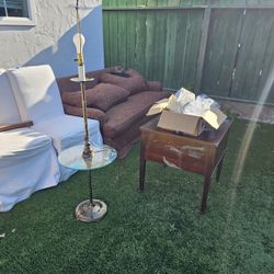 Free Items Must Pick It Up 