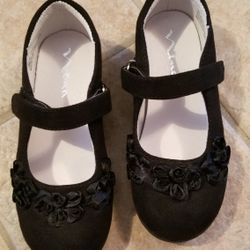 New girl's Nina brand dress shoes Sz 11