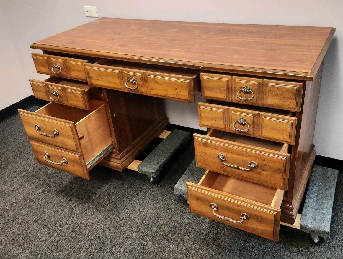 Large Office Desk