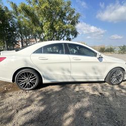2014 Mercedes-Benz CLA