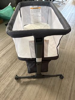 Baby Bassinet / Bedside Sleeper