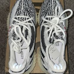 Adidas Yeezy Boost 350 V2 Zebra Sneakers