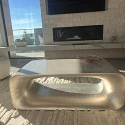 Vanguard Furniture Living Room Retro Coffee Table