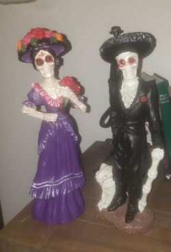 12 Inch Dia Del Muertos Figurines 