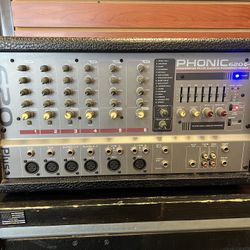 Phonic Powered Mixer