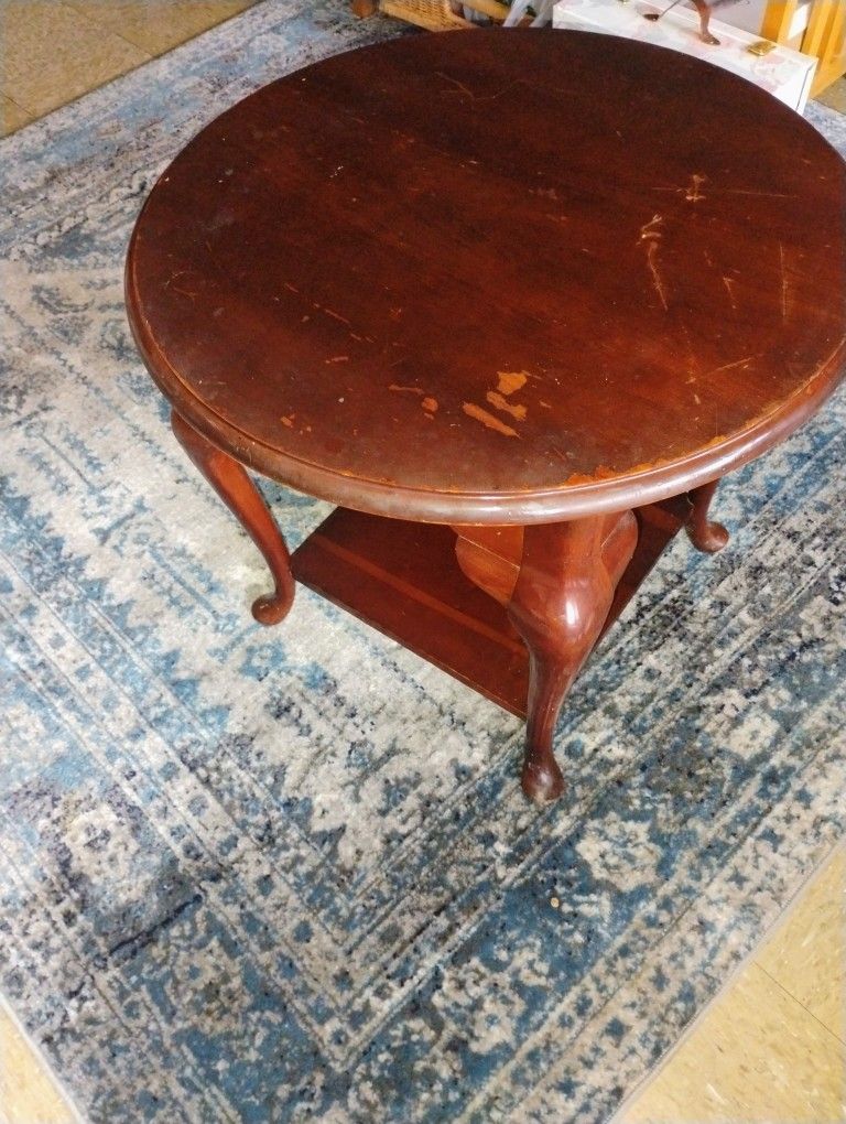 22" Wooden Side Table Need To Be Refurbished Pickup Only Cash