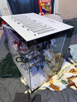 Gaming pc and monitor