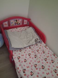 Toddler bed