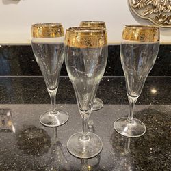 Set of 4 Vintage 22K Ornate Gold Rim Champagne Glass Flutes