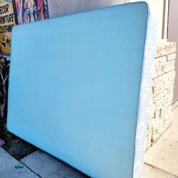 FREE.....Full size box spring. $0