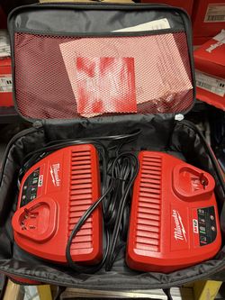 Milwaukee M12 Battery Charger Lithium-Ion 12V *NEVER USED*