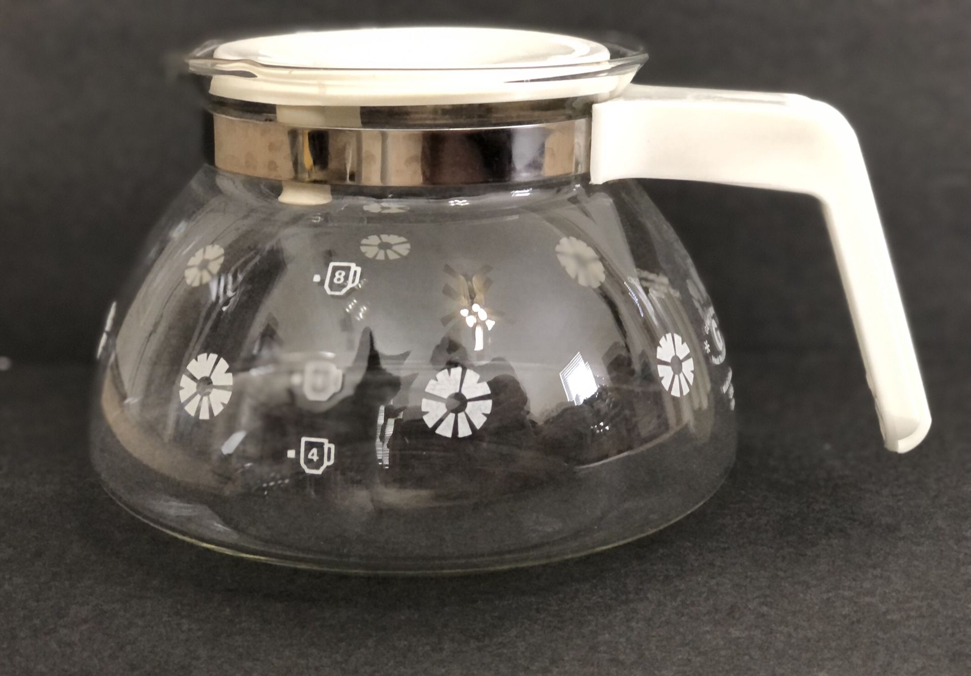 Vintage Gemco Brand Glass Coffee Carafe Pot 4-8 Cup White Flower