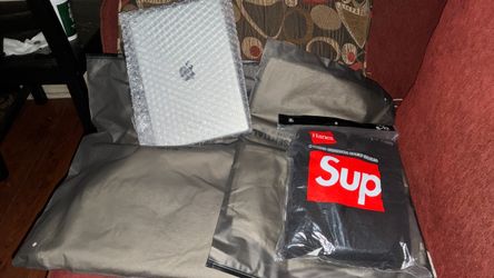 Grey Essentia Set W/ Supreme Socks Black