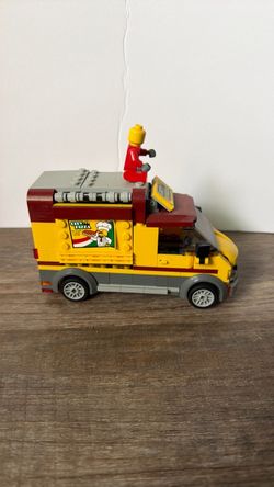 LEGO City Pizza Van with Minifigure