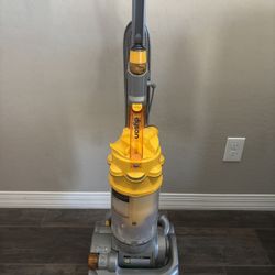 Dyson DC14 Upright Vacuum 