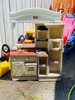 Little tikes Kitchen $10