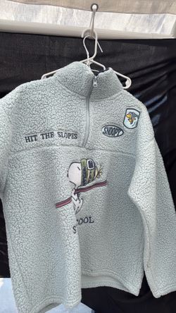 Anoopy sweater medium